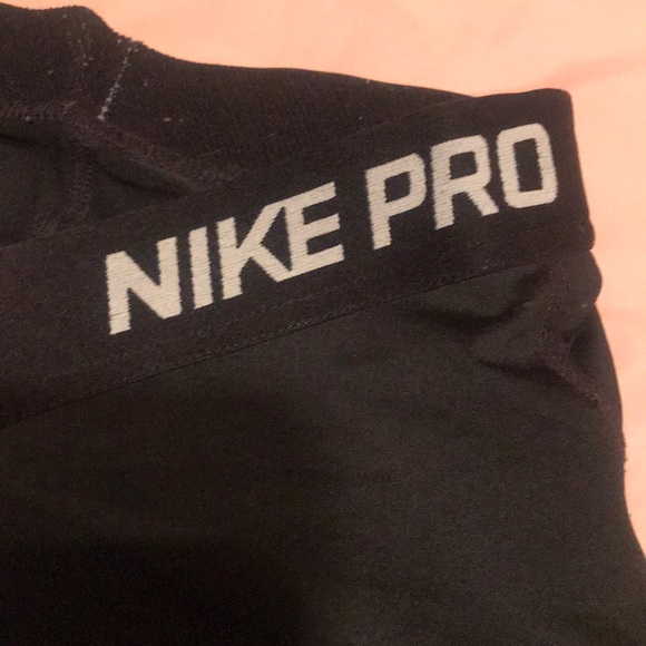 Nike Pro cropped leggings - Picture 2 of 5